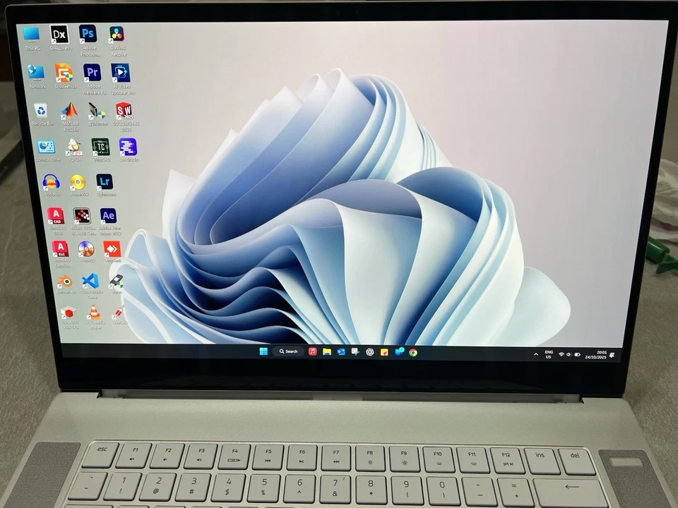 Razer Blade Studio 15 4k Touch oled - Immagine 4 di 4