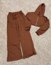 Women  s 2 Piece Outfit Long Sleeve Cropped Sweatshirt With Hoodie and Pants