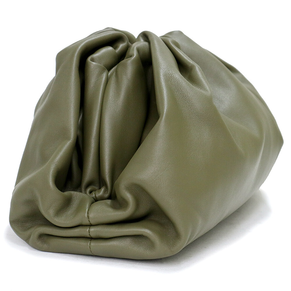大人気☆BOTTEGA VENETA☆“THE POUCH” LEATHER CLUTCH ポーチ Bottega Veneta Brown Leather The Pouch Clutch Bag | Yoogi's