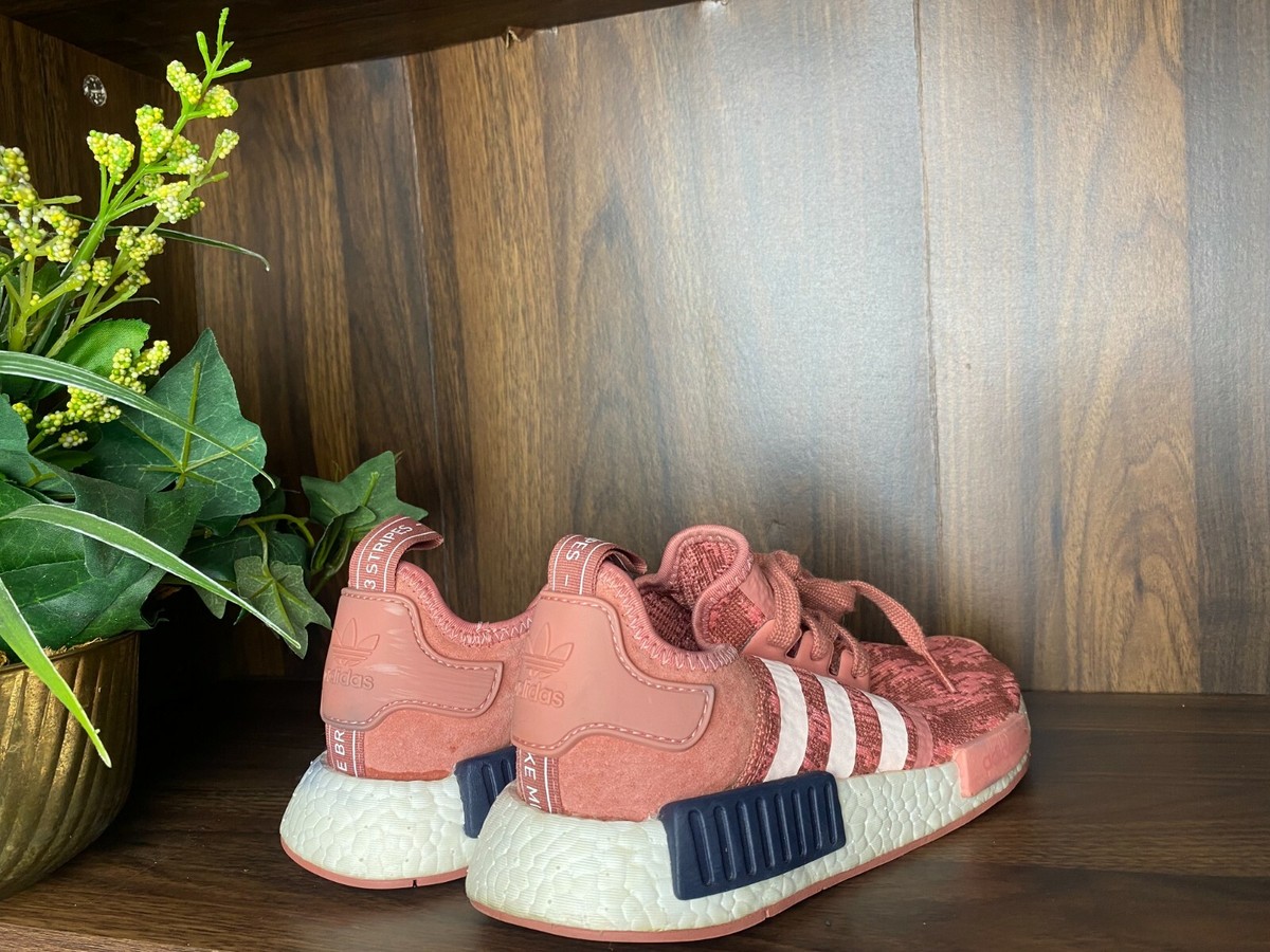adidas gazelle silver green womens Adidas Men's NMD R1 Shoes