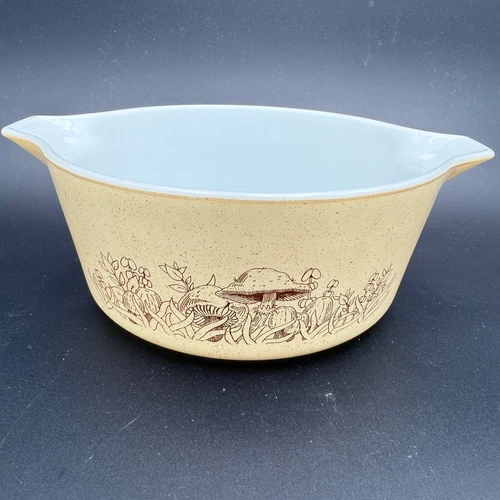 VTG Pyrex Forest Fancies A-2-B 2 Qt Casserole Dish–Speckled Tan Mushroom –No Lid