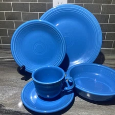 Fiesta Ware PEACOCK 5 Piece Place Setting Retired Fiestaware EUC