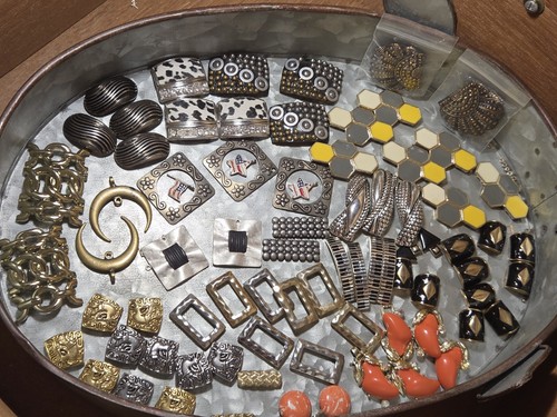 HUGE LOT PARTS SETS MOSTLY METAL SPACER BEADS JEWELRY COMPONENTS EMBELLISHMENTS