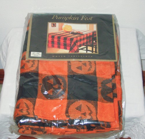 NIP Vintage Halloween Tablecloth Pumpkin Fest 60"x 84" 100% Cotton made in India