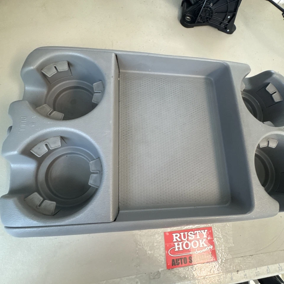 2009 Kia Sedona Sliding Front Cup Holder Console - Imagem 3 de 4