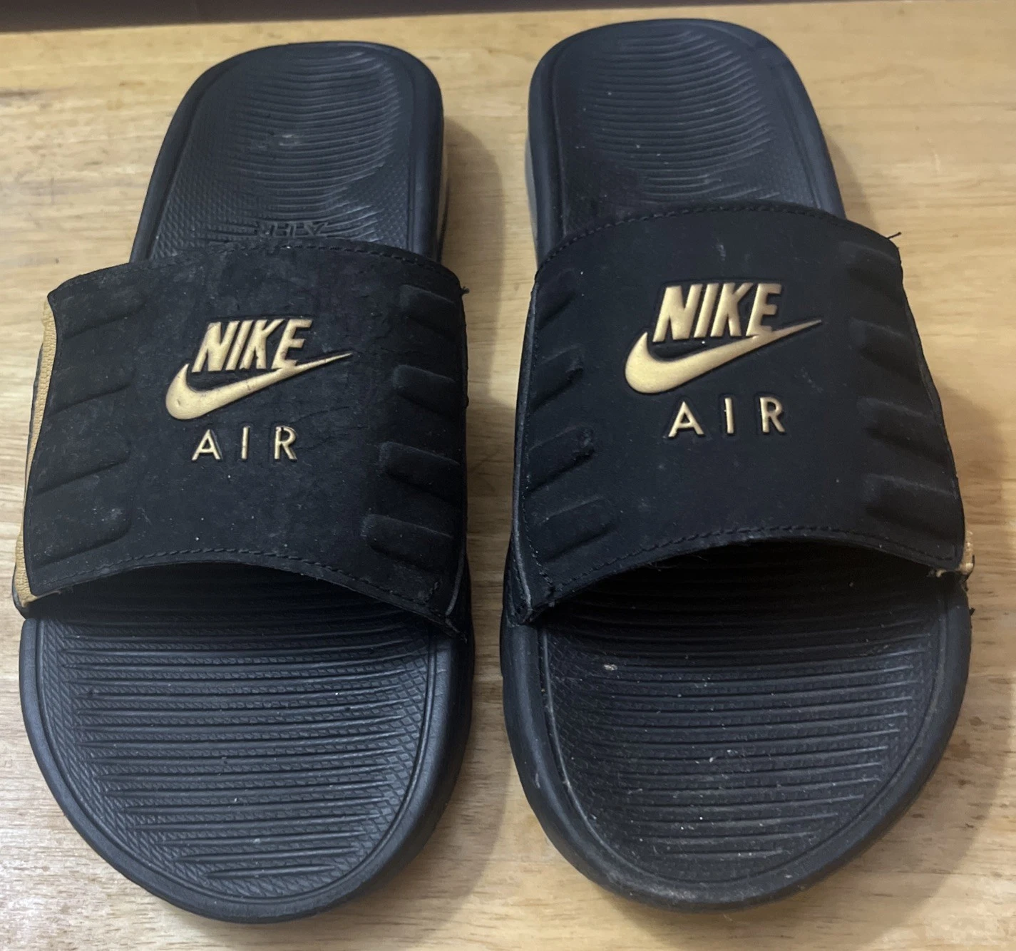 Sandali Nike Air donna tg 8 neri Camden Slide bq4633 001 nero oro
