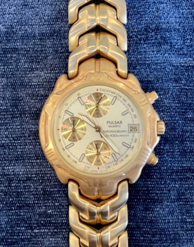 Vintage Pulsar V657-7000 Quartz Chronograph Gold Tone Wristwatch