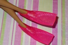 Mattel Barbie Doll Shoes  FASHIONISTAS  FASHION FEVER  GLITTER PINK SWIM FINS