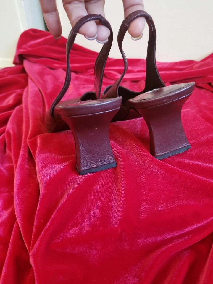 Nine &Company,Oxblood 方头吊带泵,轻轻磨损,8 米 — 第 4/4 张图片