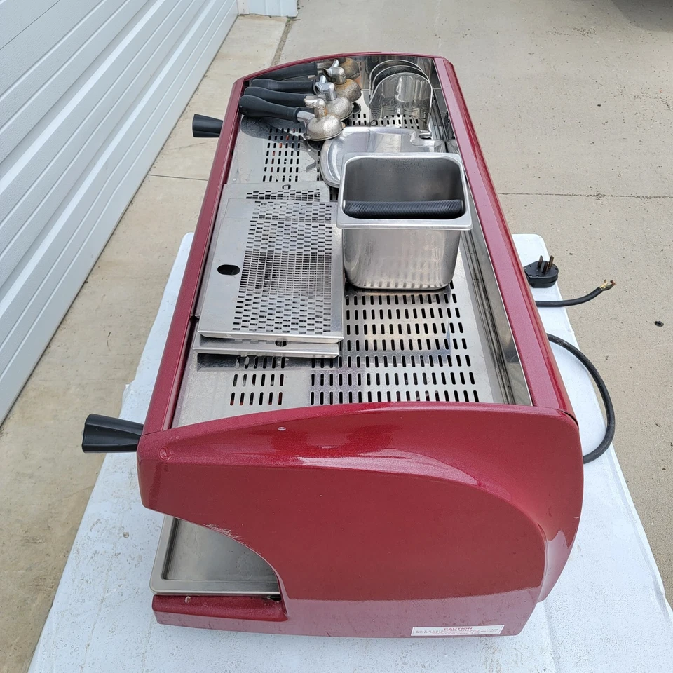 Astoria SAE 3N 3 Grupo Cafetera Espresso Sin Probar 230v con Accesorios Foto 3 de 4