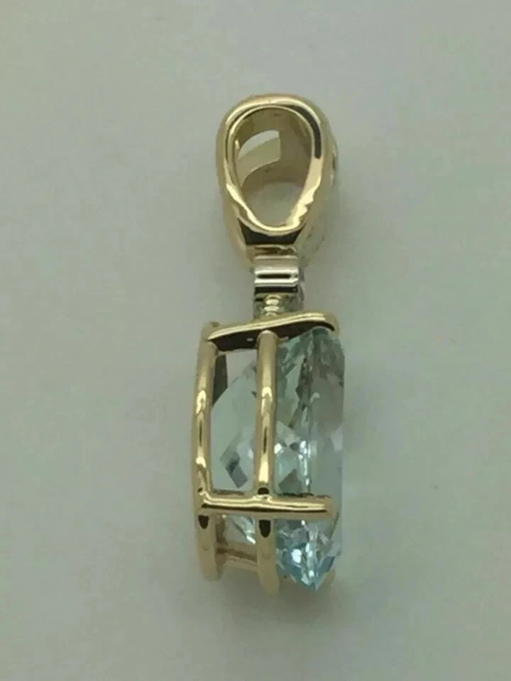 3Ct Oval Cut Aquamarine VVS1 Diamond Solitaire Pendant 14K Yellow Gold Plated - Image 2 of 4