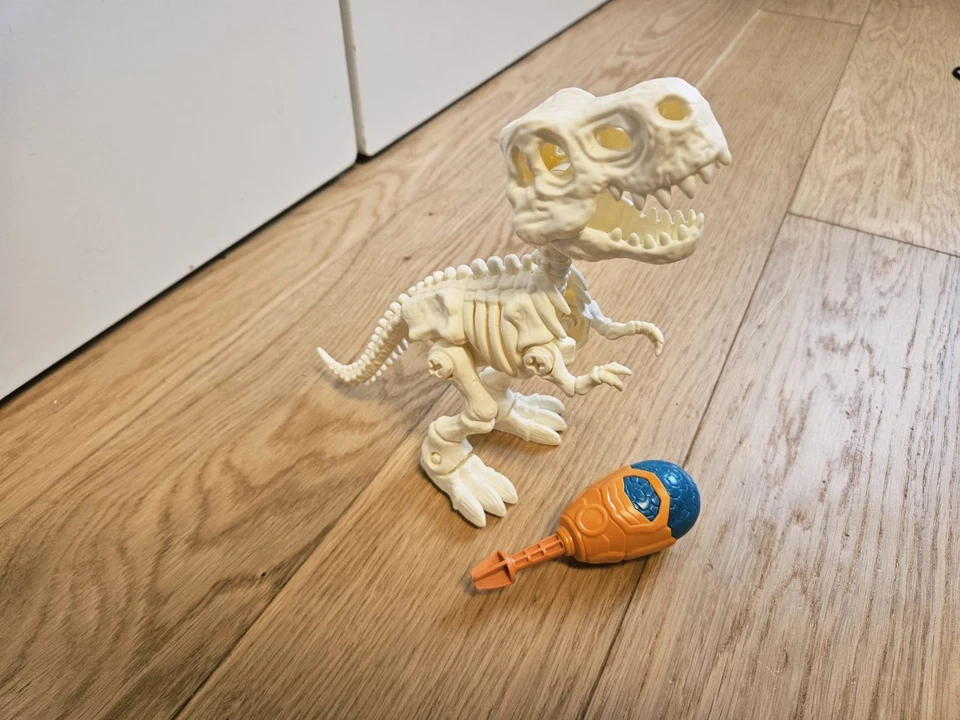 T-Rex Skelett (zum Zusammenschrauben) - T-Rex World - Bild 1 von 1