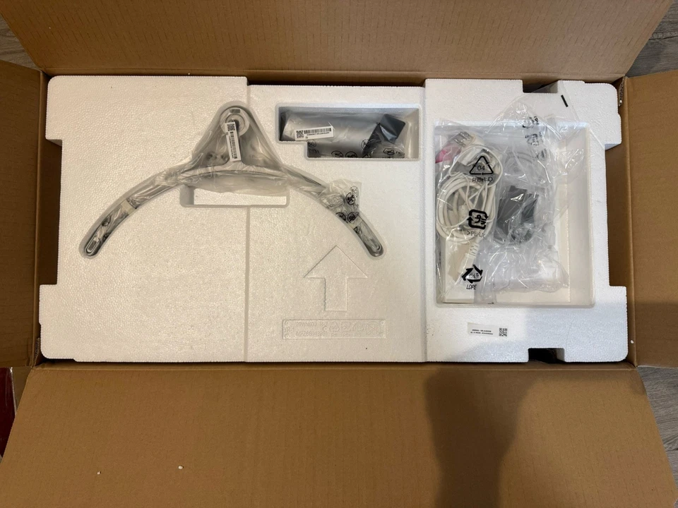 LG UltraWide WFHD 29" FHD Monitor 29WN600-W, IPS w/ HDR 10 Compatibility, Silver - Image 2 of 4