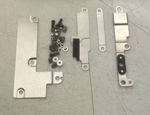 Original Apple iPhone 7 Schrauben Blech Abdeckung Kleinteile Deckel Set