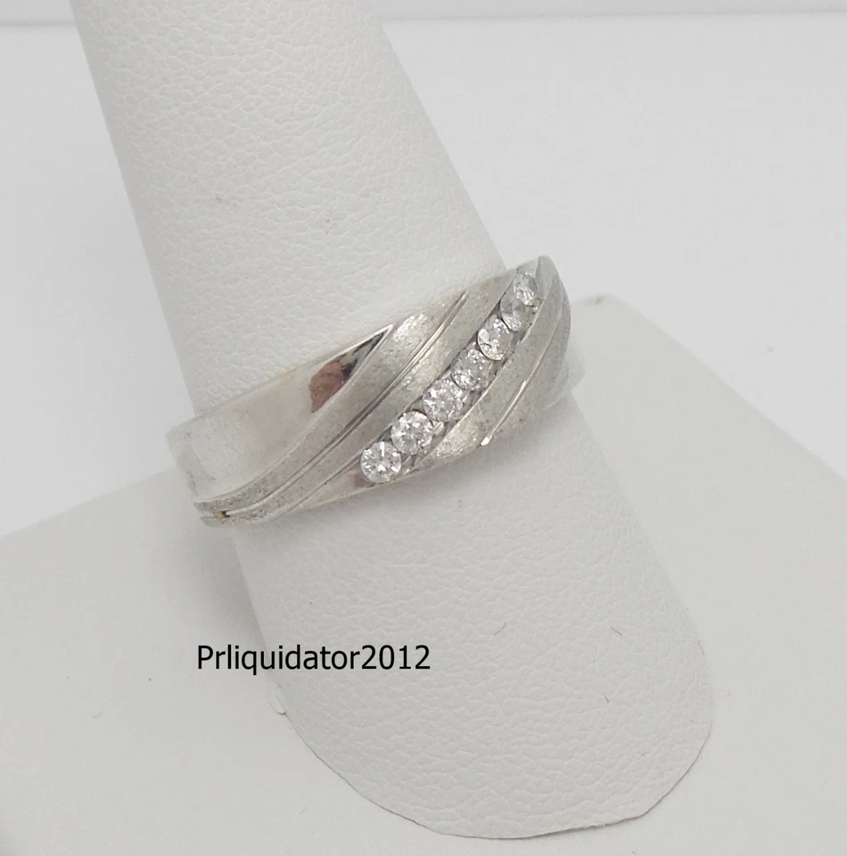 ANILLO NUPCIAL ANILLO NUPCIAL DIAMANTE REDONDO NATURAL 1/4CT PARA HOMBRE ORO BLANCO 10K Foto 2 de 4