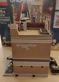 USED LEGO CREATOR EXPERT SET 10232 PALACE CINEMA 100% COMPLETE W/ MANUALS