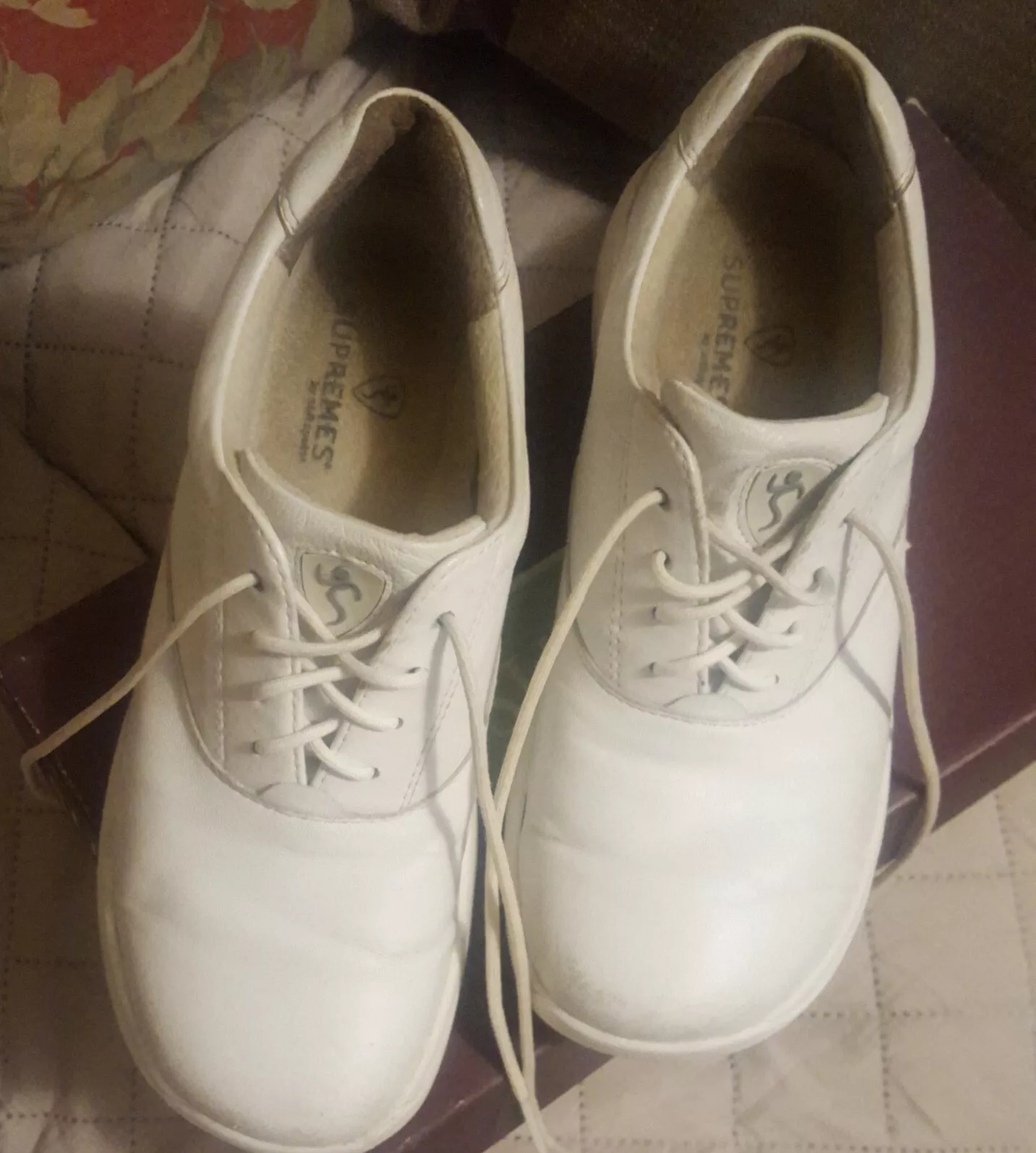 Chaussures d'infirmière/usher en cuir blanc Supremes by Soft Spots taille 7W