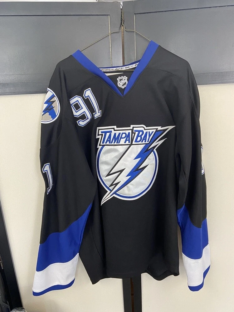 Steven stamkos top signed jersey