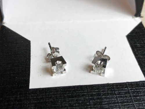 ORECCHINI CON DIAMANTI NATURALI 0.40 CARATI IN ORO BIANCO 18 KT - Foto 4 di 8