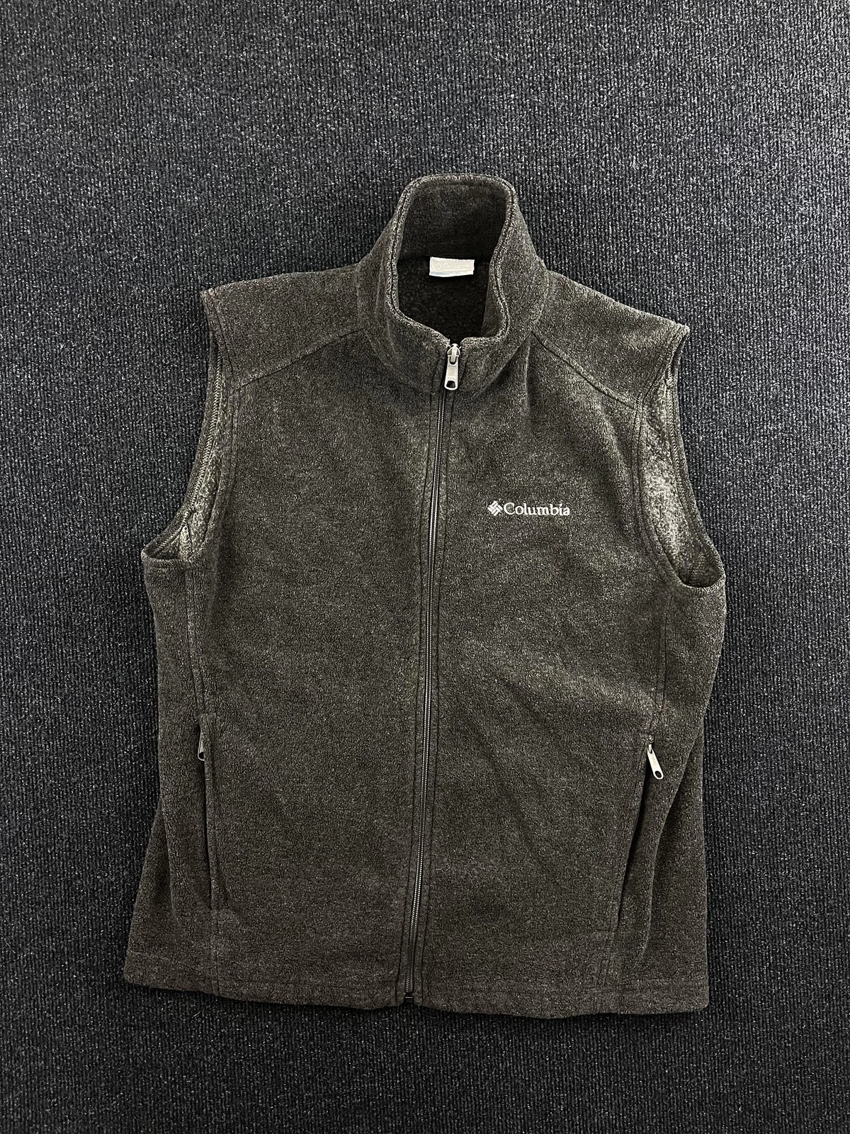 Columbia Vest Mens Medium Gray Fleece Sleeveless Full Zip Outdoors Hiking Jacket