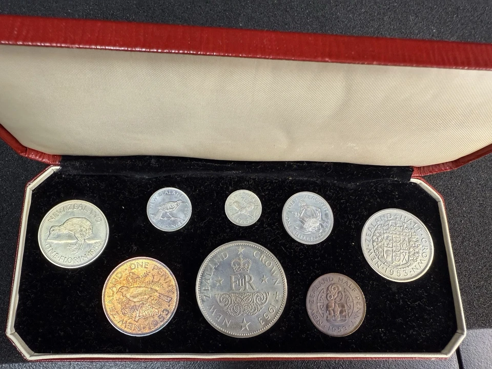Juego de 8 monedas 1953 coronación de Nueva Zelanda reina Isabel II BU monedas Foto 2 de 3