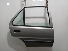 Porte arrière et accessoires Peugeot 106
