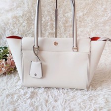 Tory Burch Leather tote bag with charm, A4 size, large capacity, can be carried