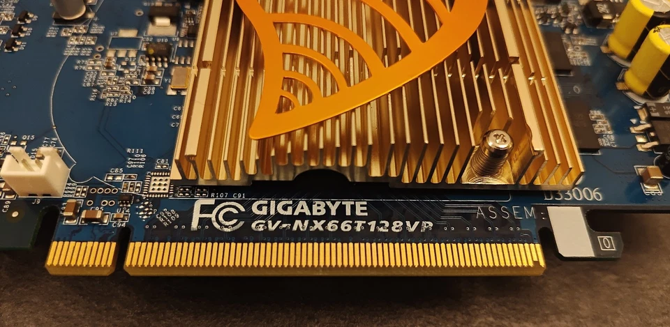 Nvidia SLI! Retro Gaming - Gigabyte Geforce 6600GT Silent SLI Setup + SLI Bridge - Image 4 of 4