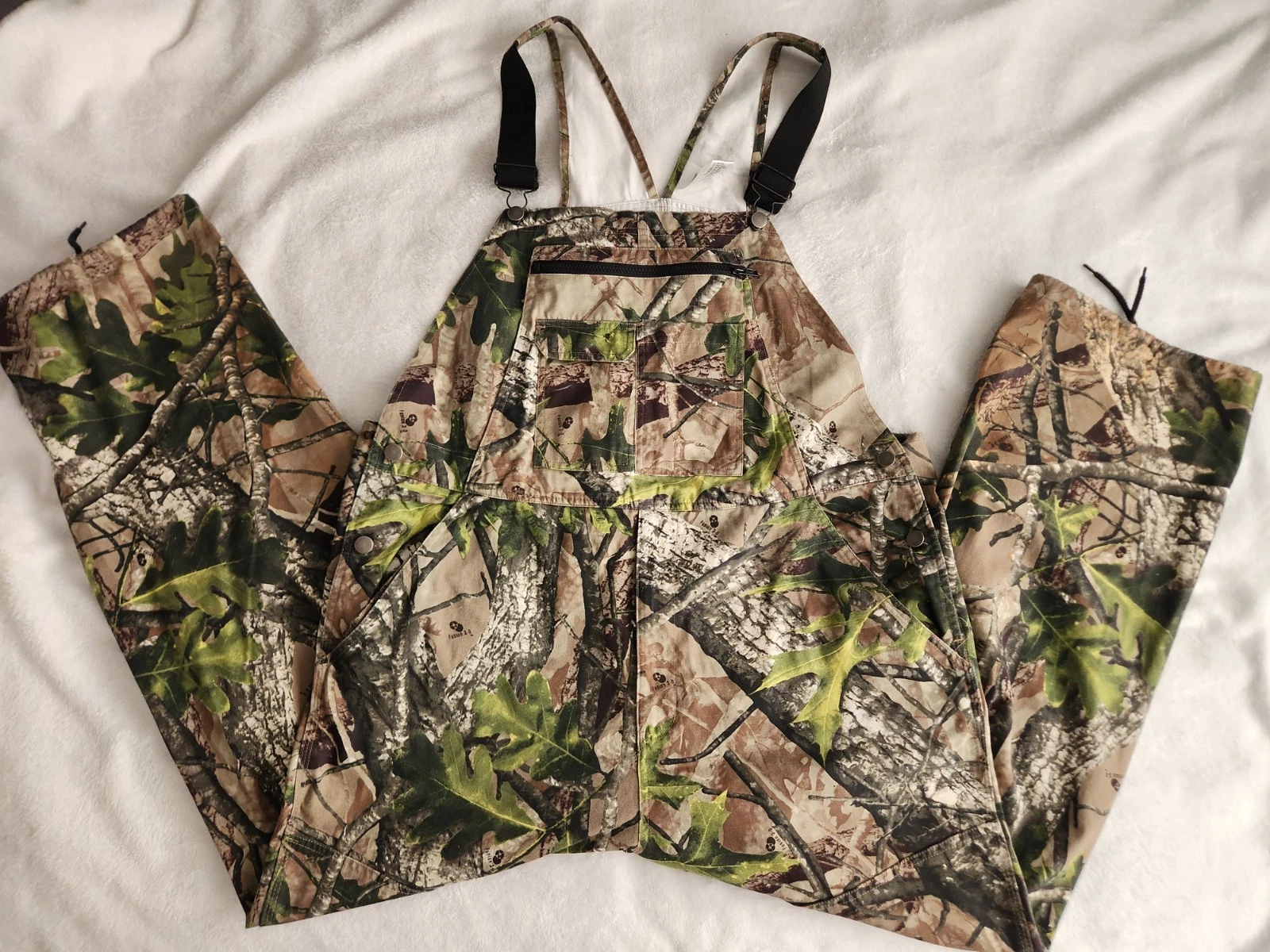 NWOT Outfitters Ridge Overalls XL Camo Fusion 3.0 Bib Pants Hunting Outdoors NEW
Opens in a new wind