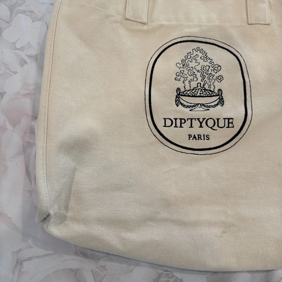 DIPTYQUE LIMITED EDITION EMBROIDERED CANVAS TOTE BAG COTTON BEACH Zip Pocket - Image 2 of 4