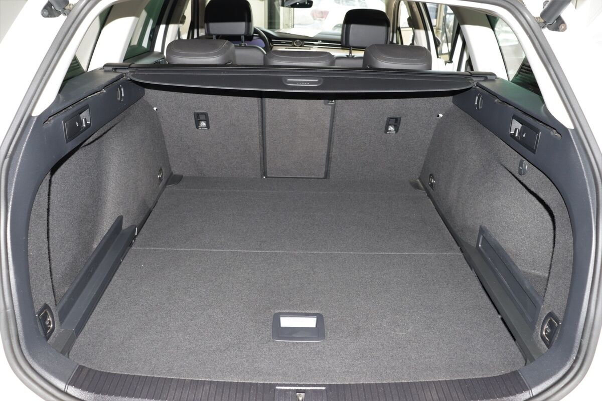 VW Passat 2,0 TDi 150 Highl. Prem. Vari. DSG