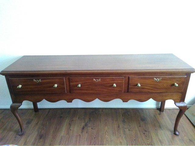 41617e Henkel Harris Queen Anne Cherry Sideboard Server For Sale