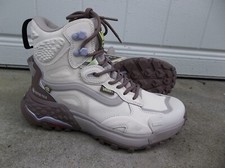 NWT WOMEN'S VANS MTE CRESTLINE ADV GORE TEX BOOTS.SIZE 7.BRAND NEW FOR 2025.
