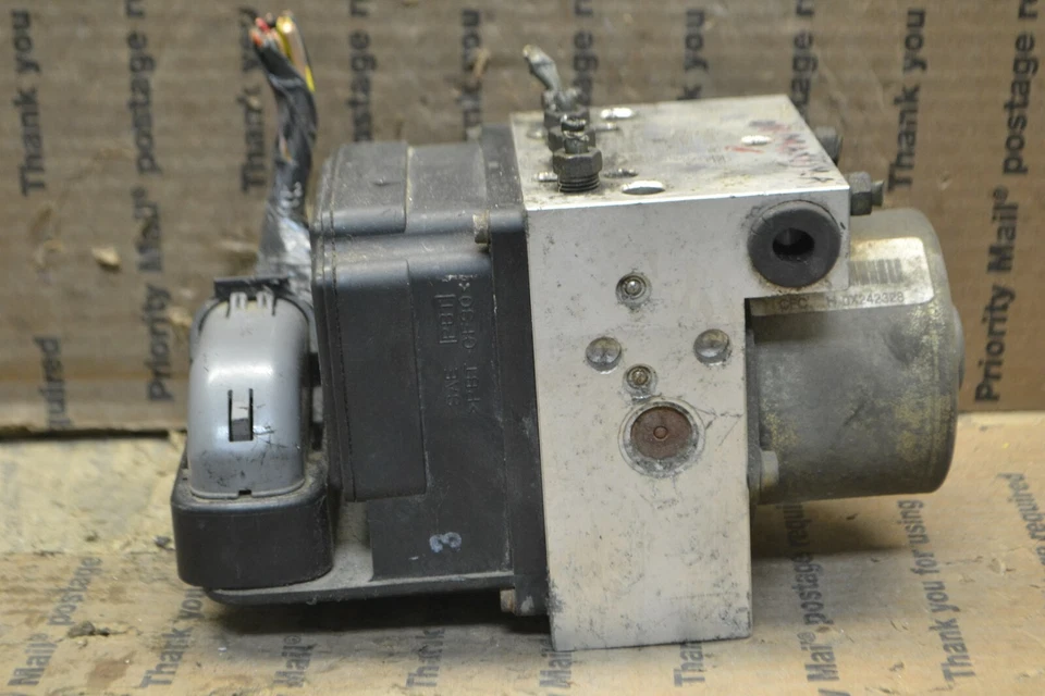 Nissan Máxima 2000 2001 ABS control de bomba OEM 476604Y106 módulo 331-10C7 Foto 3 de 4