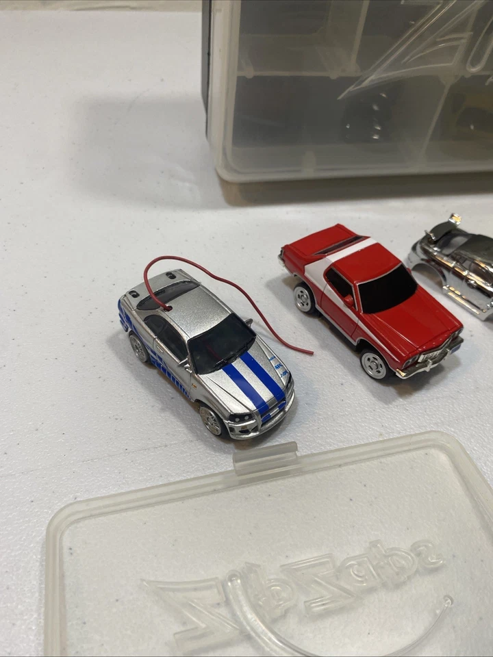 Radio Shack Zip Zaps Micro RC Cars Lot  plus case and accessories - Image 3 of 4