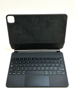 Apple Magic Keyboard Folio For 11 Inch iPad Pro MXQT2LL/A (READ DETAILS)