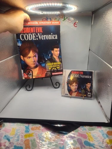 Resident Evil CODE: Veronica (Sega Dreamcast, 2000) 2 Disc & Strategy Guide Read