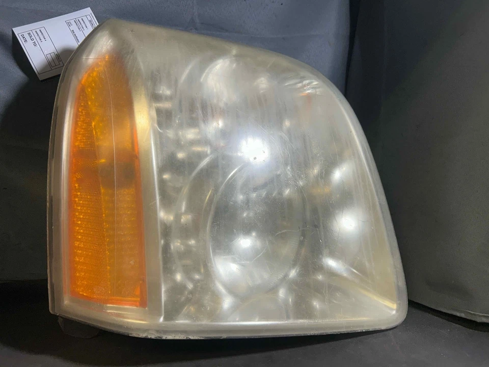 Fits 2007-2014 GMC Yukon Right Headlight (heavy fog) OEM:15861026 Foto 2 de 4