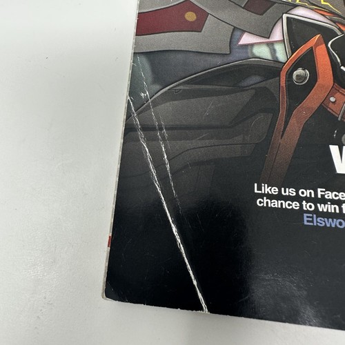 Otaku USA Magazine October 2013 Anime Manga Cosplay One Piece Volume 7 Issue 2 - Picture 13 of 14