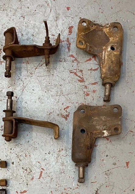 Dodge Truck 1954 soportes de amortiguador trasero superior/inferior - para piezas Foto 2 de 2