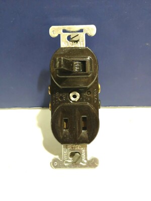 Leviton BROWN 1-Gang SINGLE POLE Toggle Switch & Receptacle COMBINATION NEW 5221