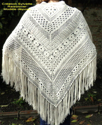 Châle/Étole En Crochet Fait Main - Création Artisanale Française Sylvette Raisonnier - Sur Mesure - Ecru Clair
