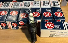 Vintage 8 Count AC Fire Ring 43XLS 5613113 Spark Plugs NIB General Motors USA