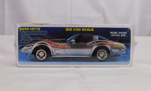 MPC #1-8739 VIPER VETTE VINTAGE 1/20 SCALE MODEL KIT NEW/SEALED - Picture 4 of 5