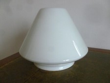 ANCIEN GLOBE POUR LUSTRE SUSPENSION CONIQUE EN OPALINE BLANCHE ART DECO 