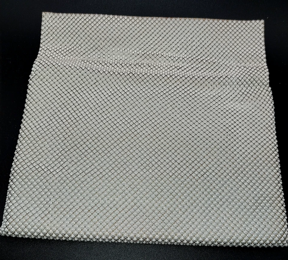 De colección ~ Whiting & Davis Co ~ Blanco ~ Malla ~ Cartera de mano ~ Hecho en EE. UU. Foto 3 de 4