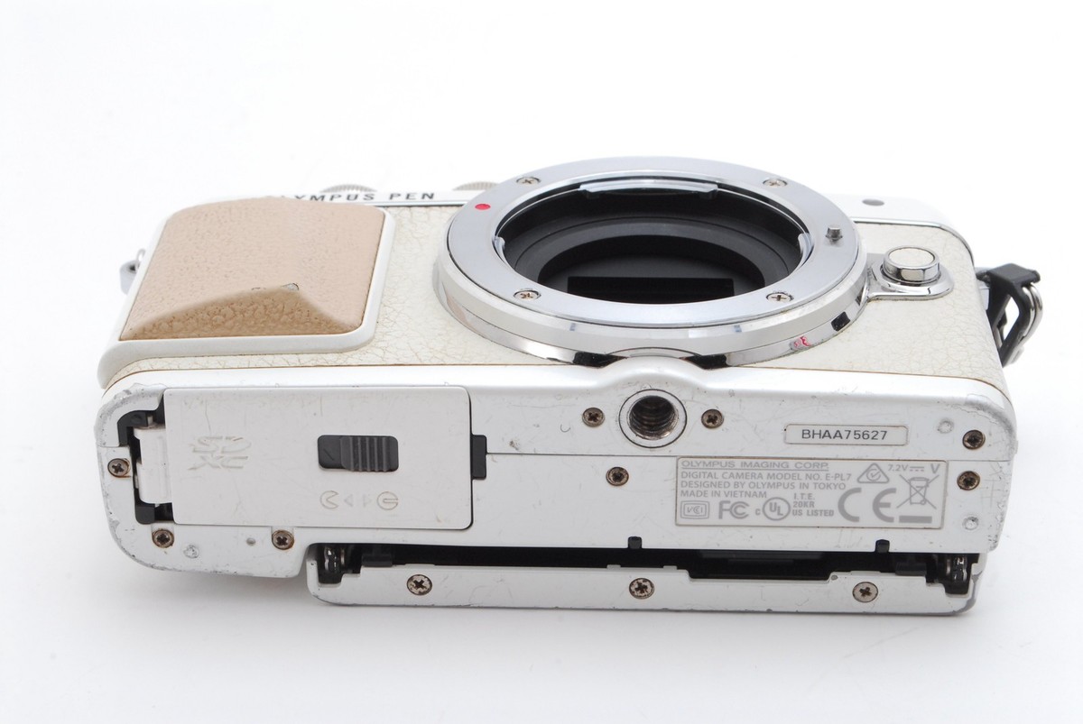 OLYMPUS PEN E-PL7 White Double Zoom Lens Kit 14-42mm 40