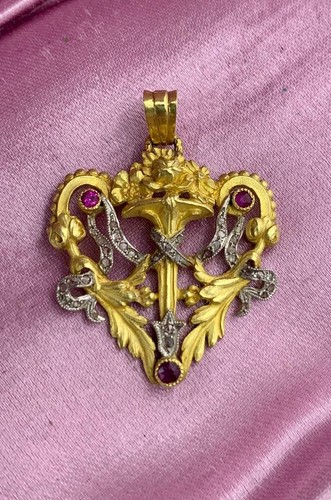 French Rose Cut Diamond Ruby Heart Pendant Belle Epoque 18 Karat Gold Flower - 第 2/12 張圖片