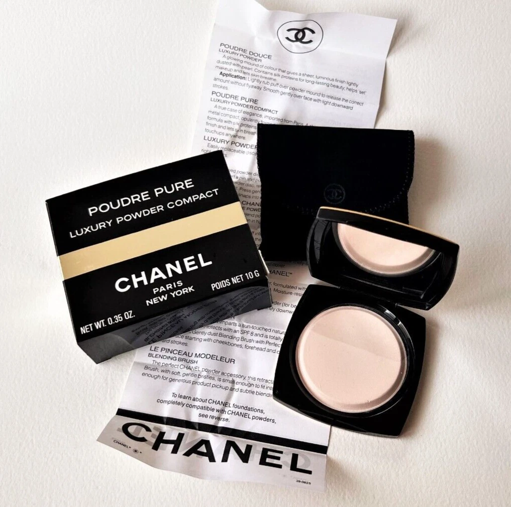 CHANEL Poudre Pure Luxury Powder Compact LUMIERE MATIN Light