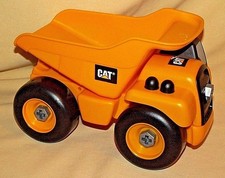CAT CATERPILLAR DUMP TRUCK SAND DIRT HARD PLA...